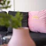 The Warrington Hideaway - Pluxa Rose Gray