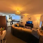 2 Bedroom 2 Bathroom Ground Floor Apartment In Central Location