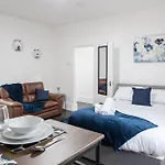 Tigris - Cosy Studio Apartment By Traboule Properties Ltd