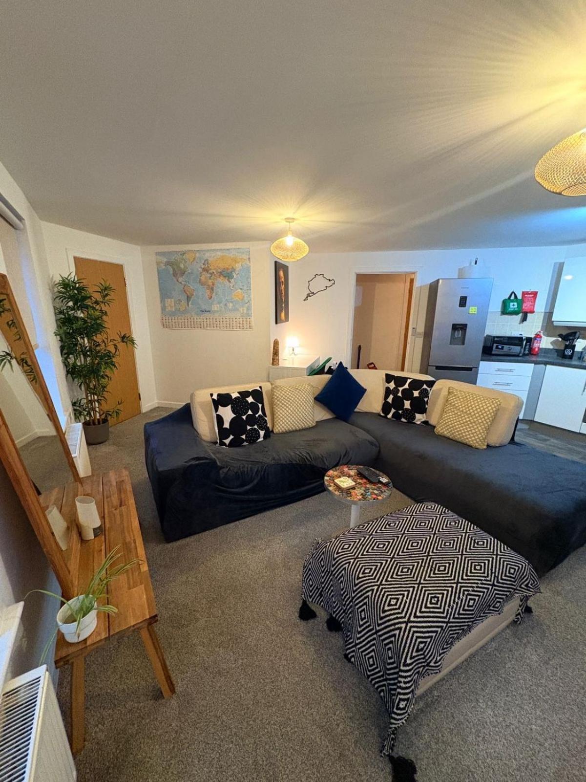 2 Bedroom 2 Bathroom Ground Floor In Location Warrington (Cheshire)