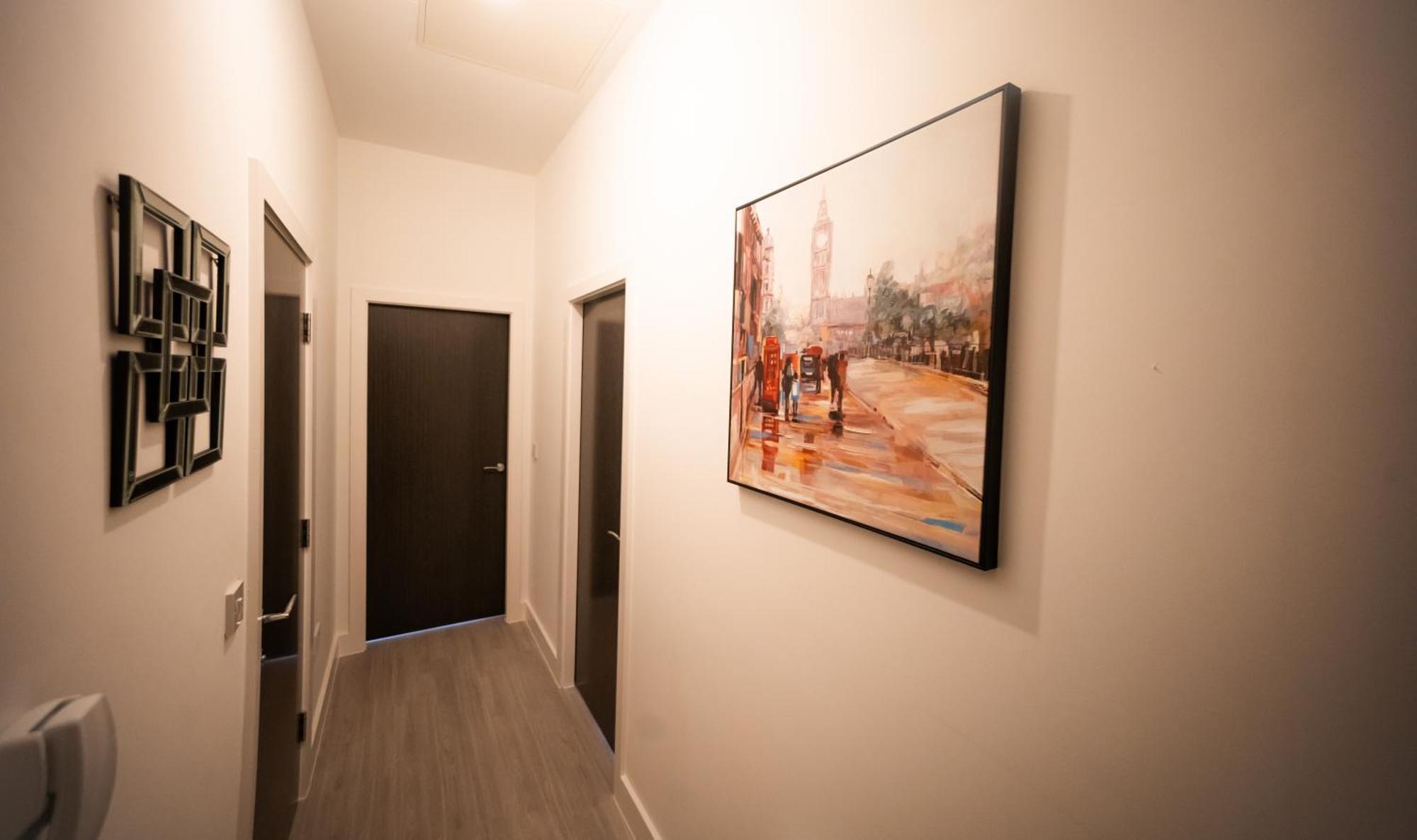 Amazing In Apartment *