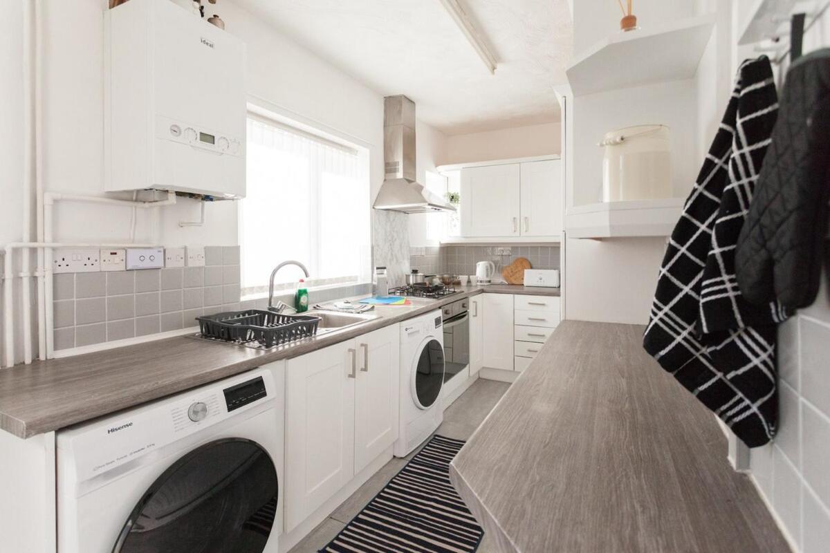 House, Free Parking & Wifi! Warrington (Cheshire)