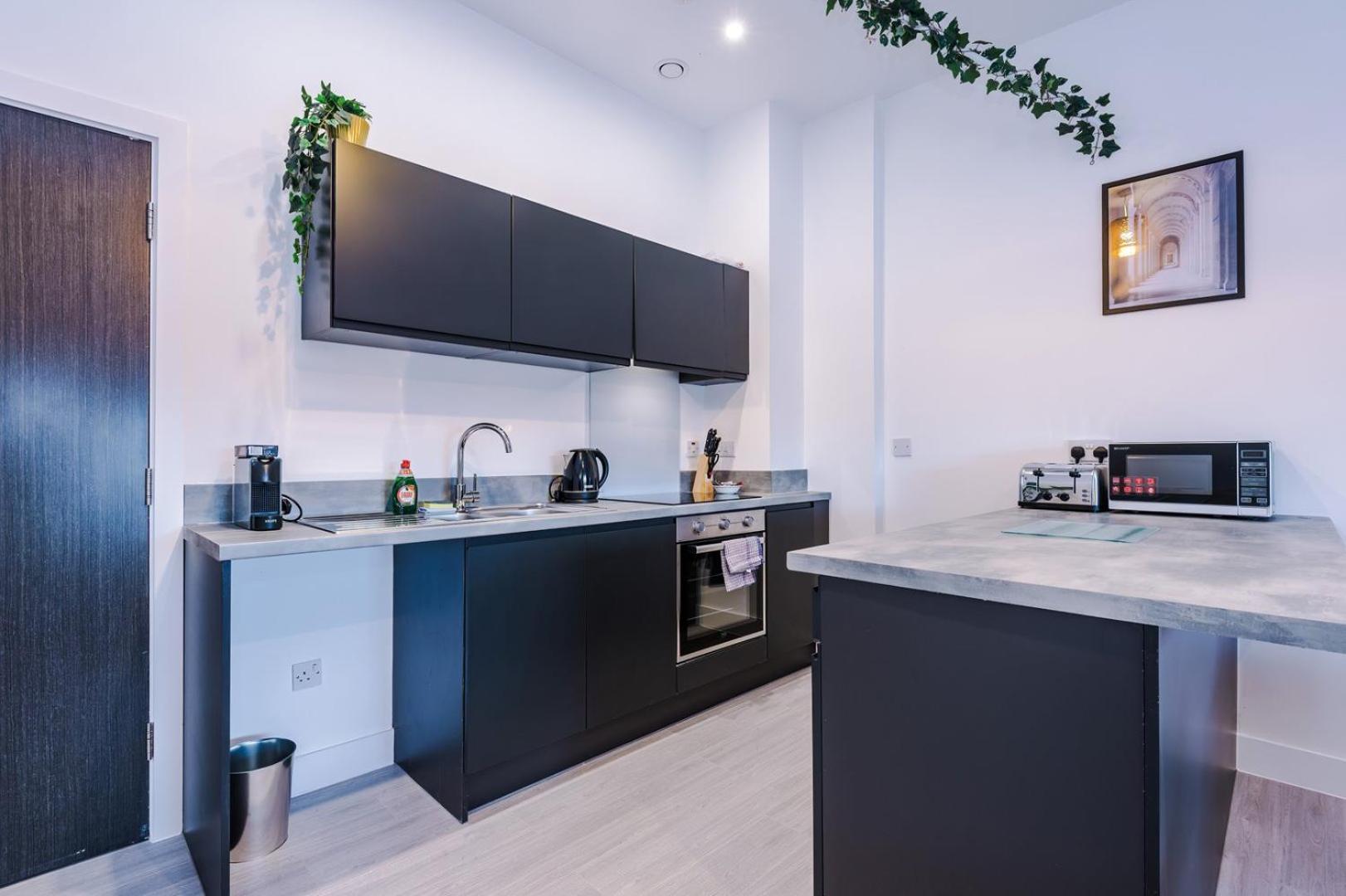 Cohost Partners Chic Heart Of Apartment