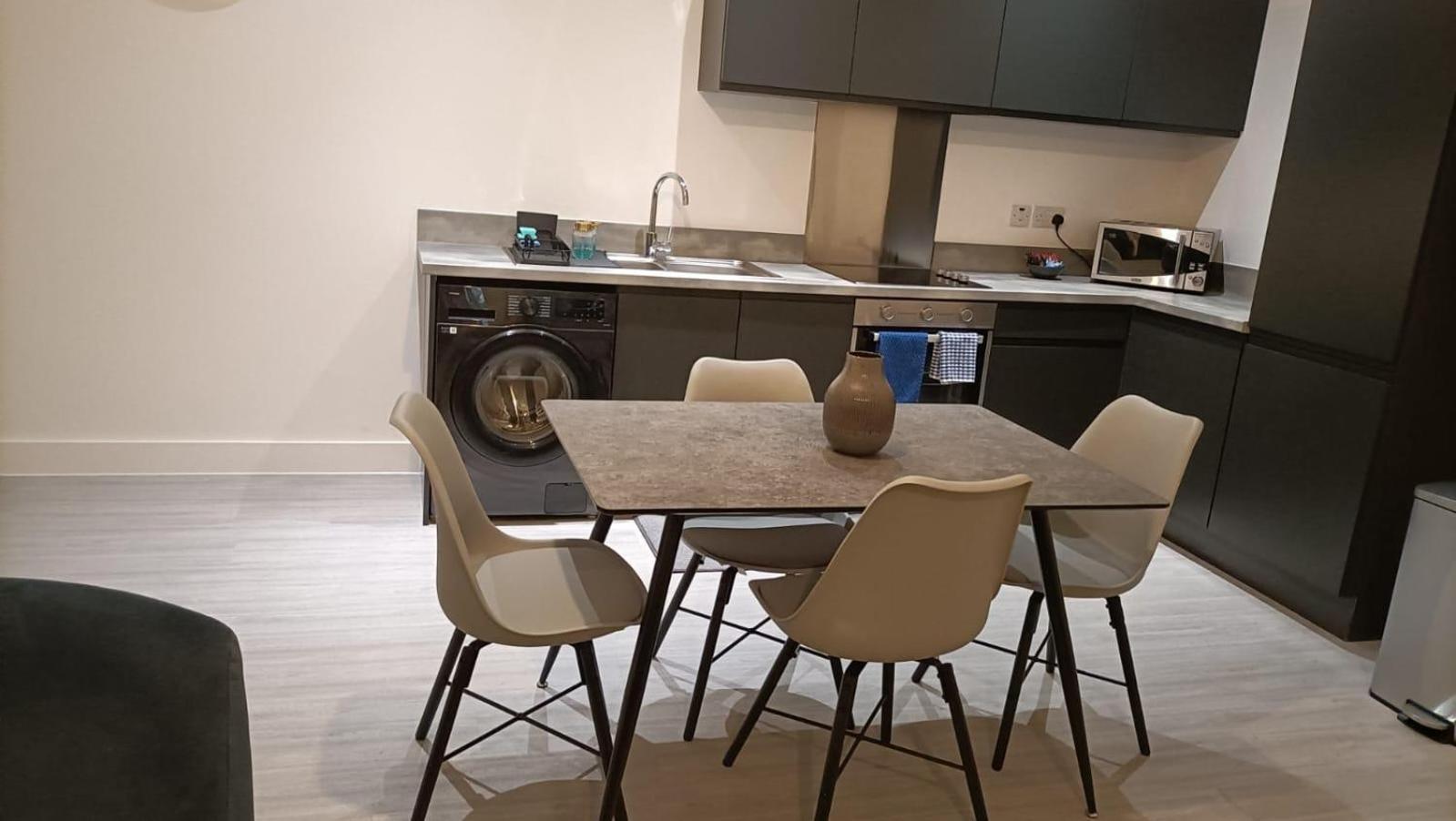 Cohost Partners 3 Bed In Apartment