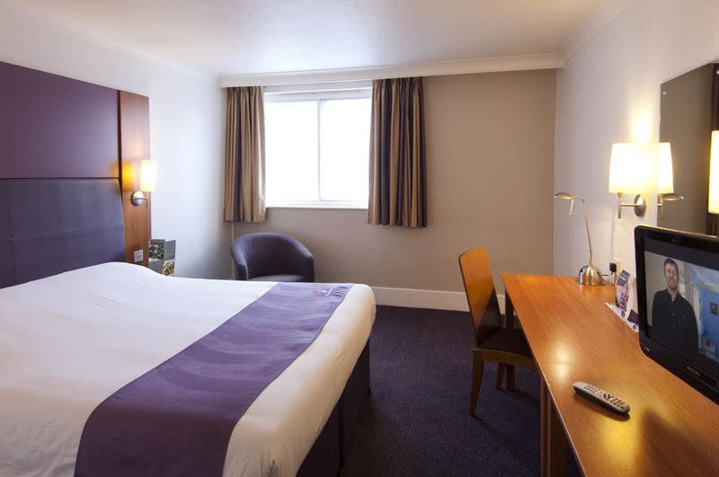 Premier Warrington (Cheshire)