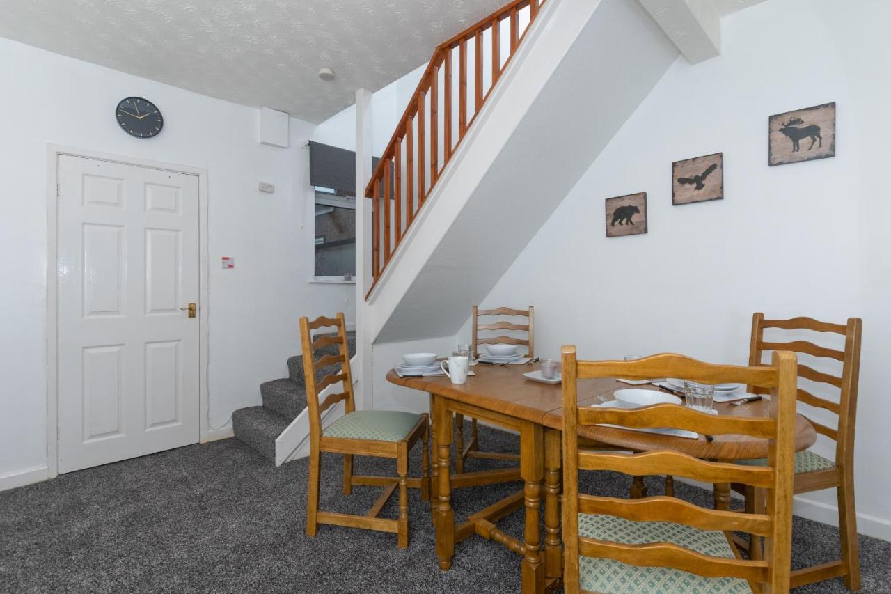 Lodge Clegge Street *